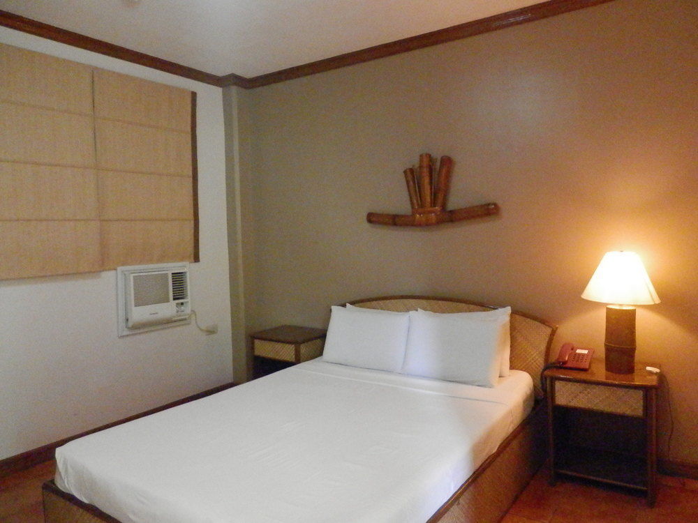 Elsalvador Beach Resort Maslog  Экстерьер фото