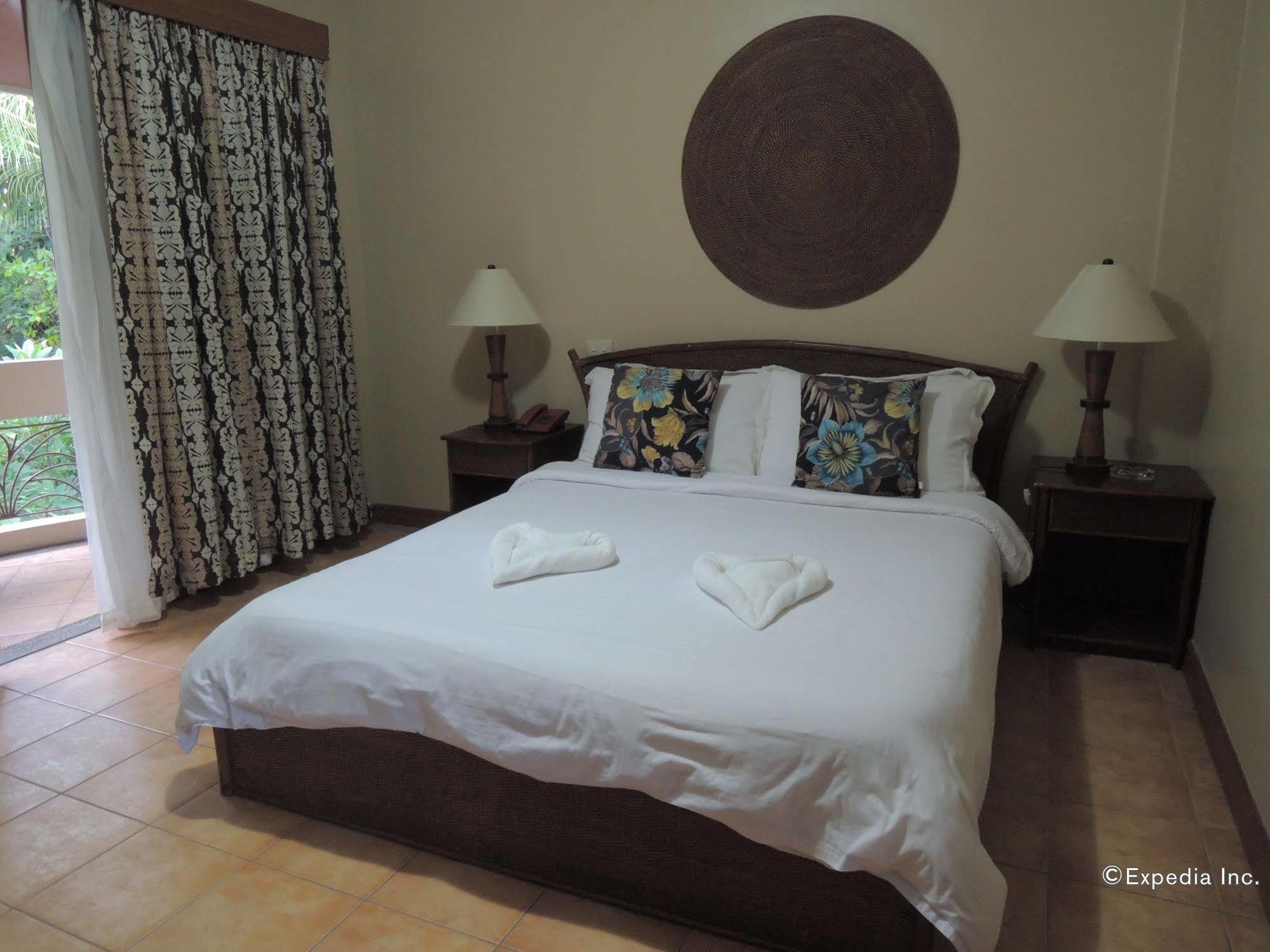 Elsalvador Beach Resort Maslog  Экстерьер фото