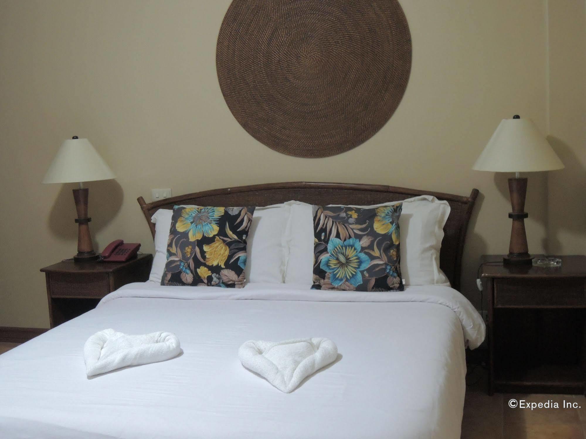Elsalvador Beach Resort Maslog  Экстерьер фото